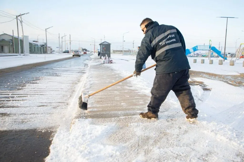 Operativo Invernal en Río Grande tras intensas nevadas
