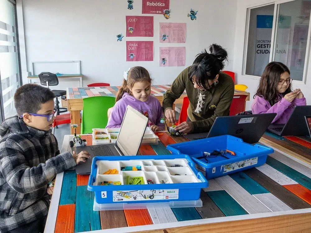 Talleres tecnológicos para todas las edades en Río Grande