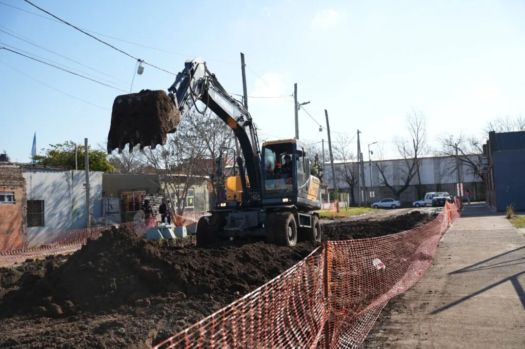 Obras de asfalto y mejoras hidráulicas en San Miguel