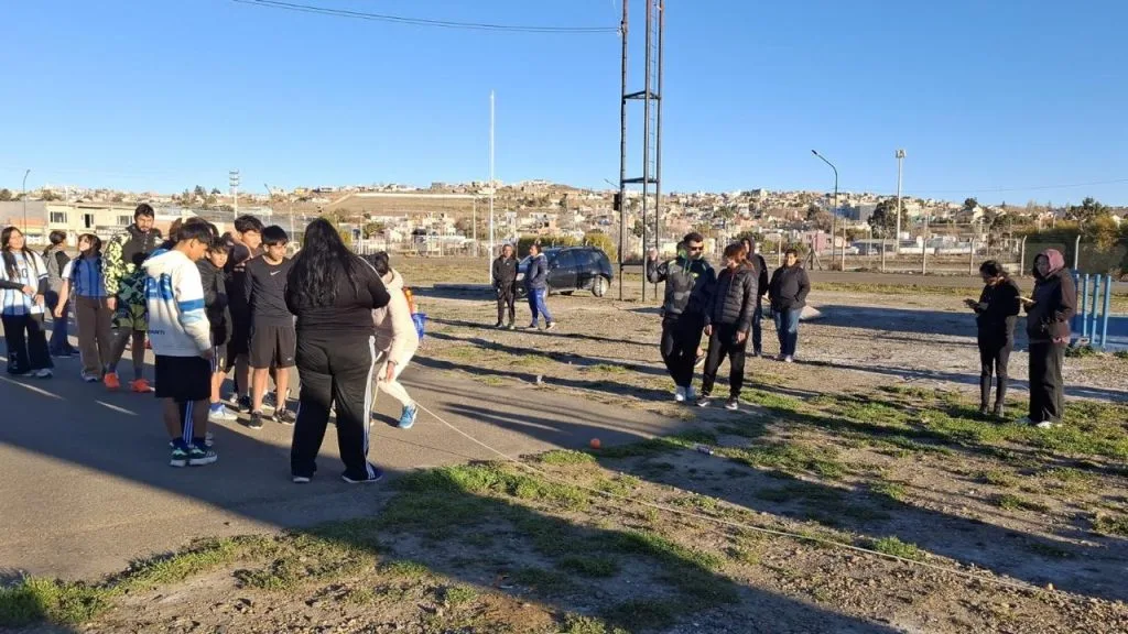 Atletas jóvenes compitieron en el Velódromo Municipal de Caleta Olivia