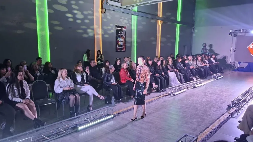Caleta Fashion Show impulsó el talento local en su primera edición