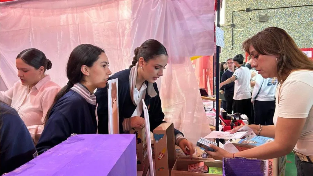 Caleta Olivia apoyó la Muestra Pedagógica 2026 del Colegio San José Obrero