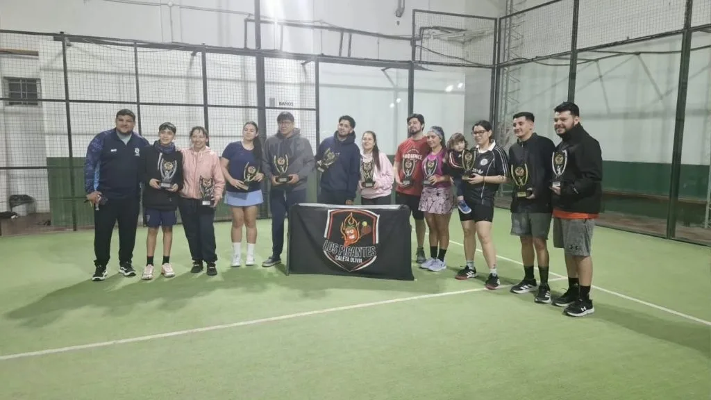 Caleta Olivia celebró el Torneo de Pádel en el gimnasio Hilgemberg