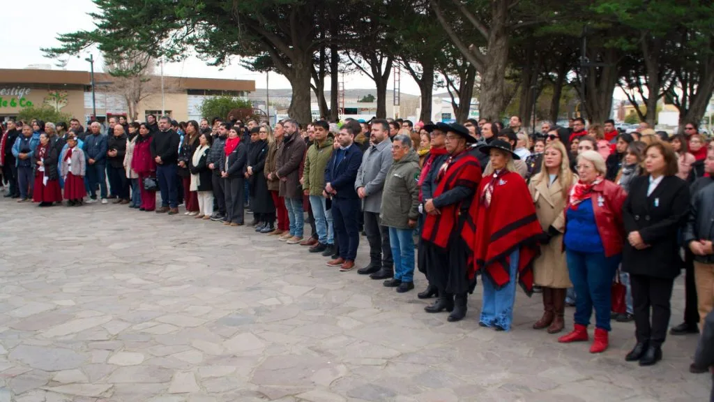 Caleta Olivia conmemoró al General Güemes en su aniversario