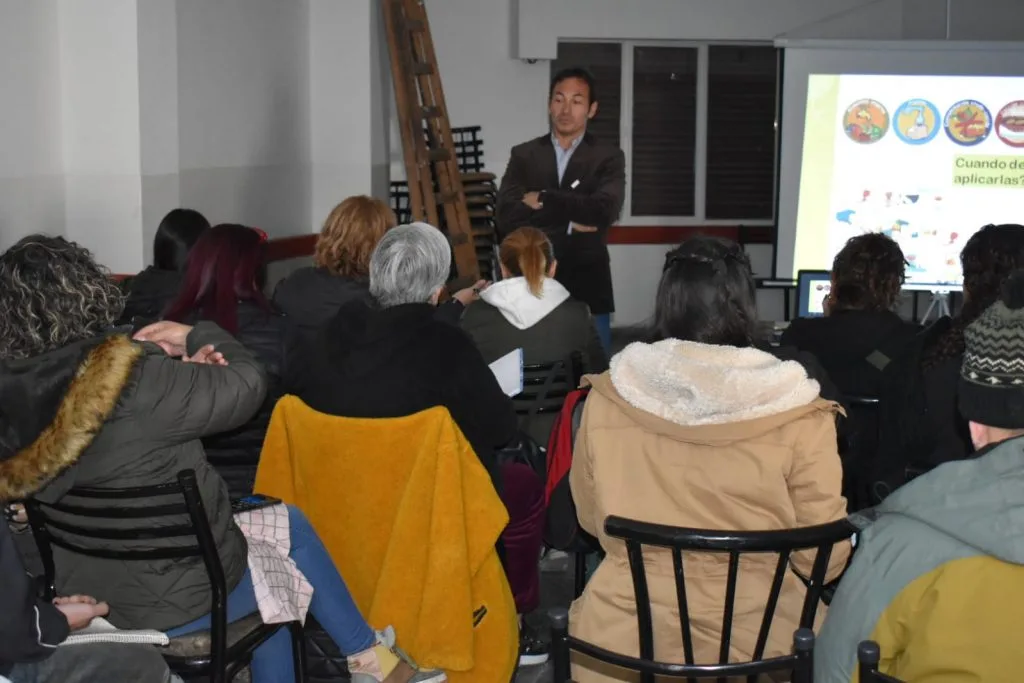 Capacitación en Manipulación de Alimentos para vecinos de Caleta Olivia