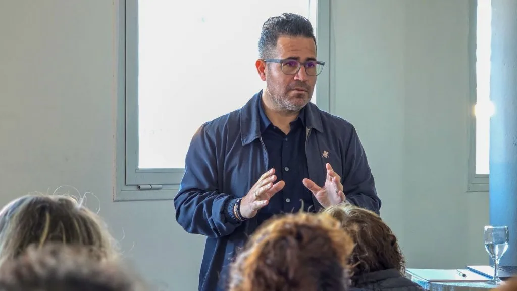 Capacitación gratuita en educación financiera para adultos mayores