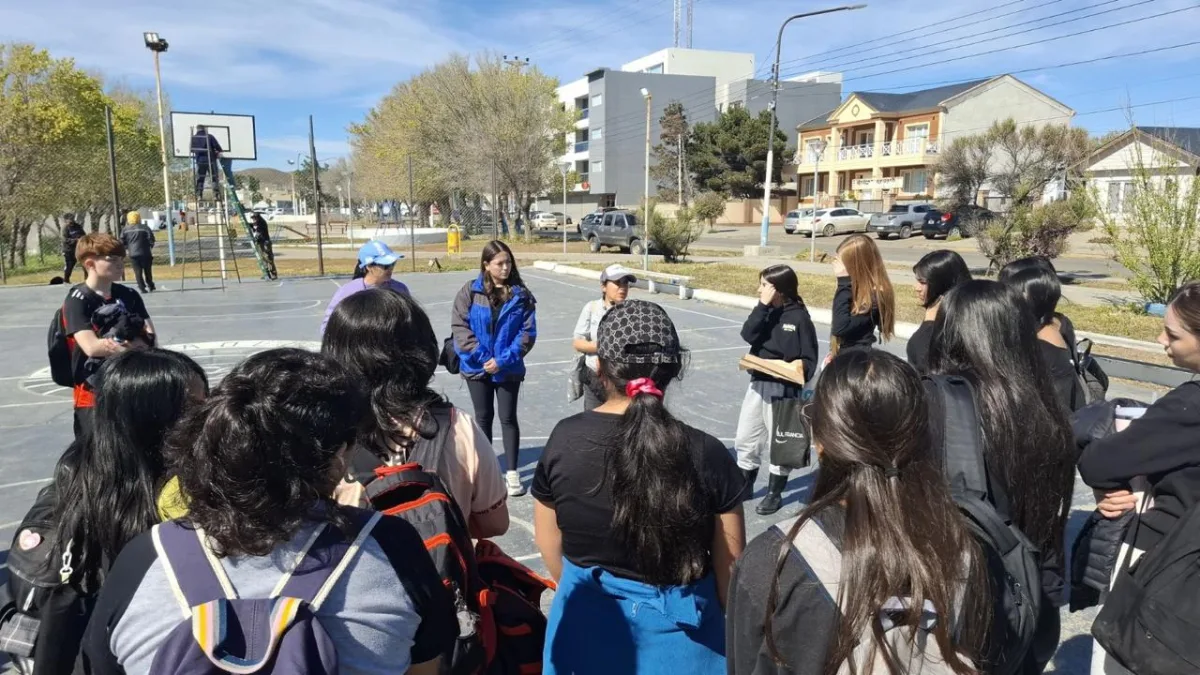 Estudiantes de Biología Marina participan en circuito Intermareal