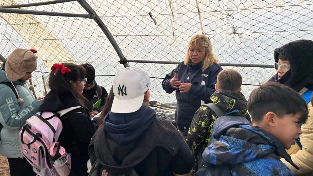 Estudiantes de Caleta Olivia visitaron Punto Orgánico para aprender compostaje