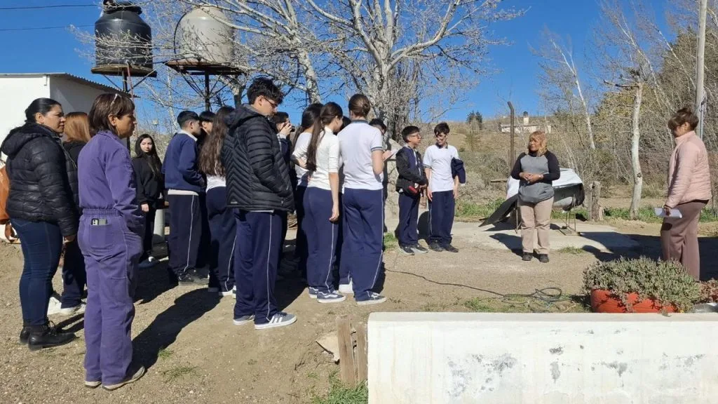 Estudiantes recorrieron Punto Orgánico y conocieron nueva estación meteorológica