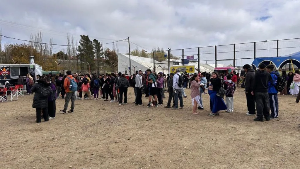 Gran Festival de Primavera y Prevención Juvenil en Caleta Olivia