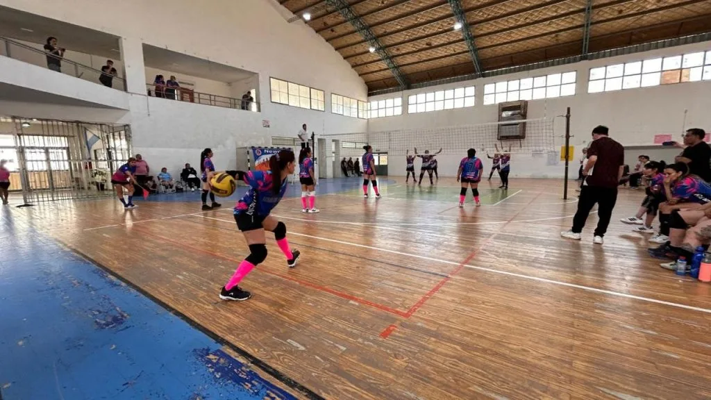 Se desarrolló el torneo de newcom 'Día de la Madre' en Caleta Olivia