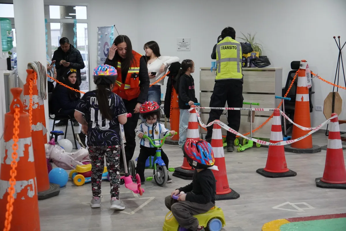 Multiverso Mundial reunió a familias en Río Gallegos con juegos y talleres