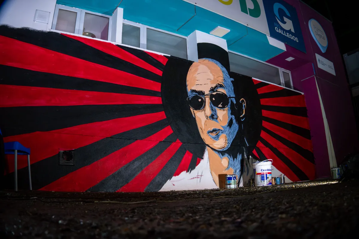 Río Gallegos homenajeó al Indio Solari con un mural en la Casa de la Juventud